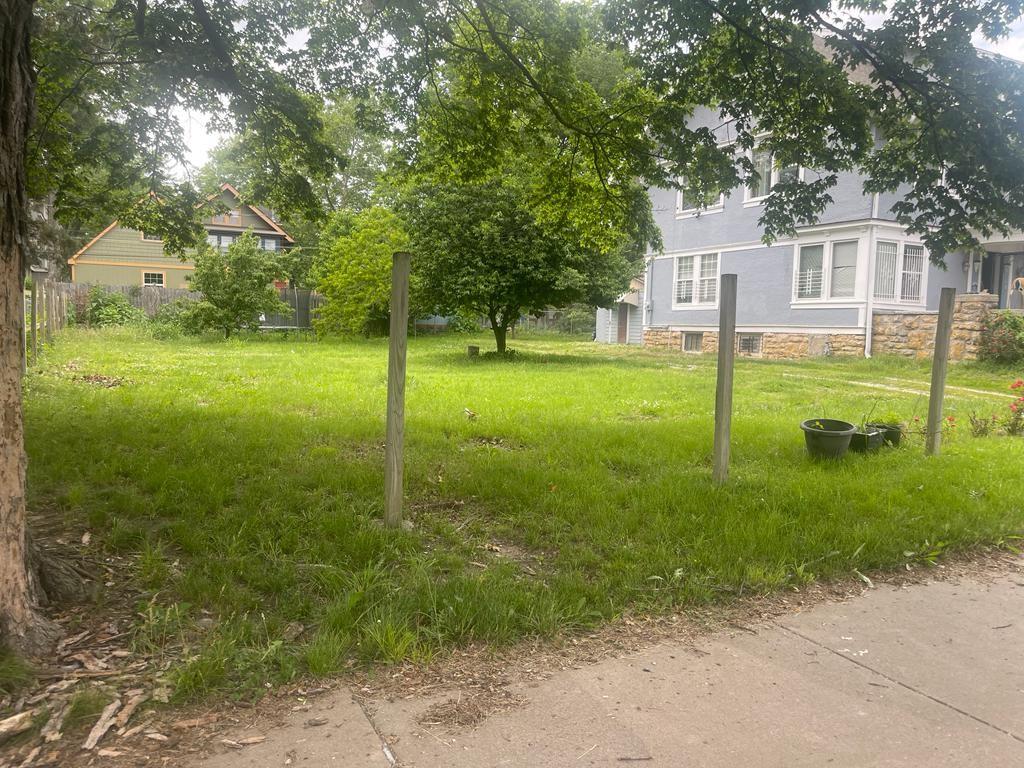 Listing Photo MLS #HMS2436272