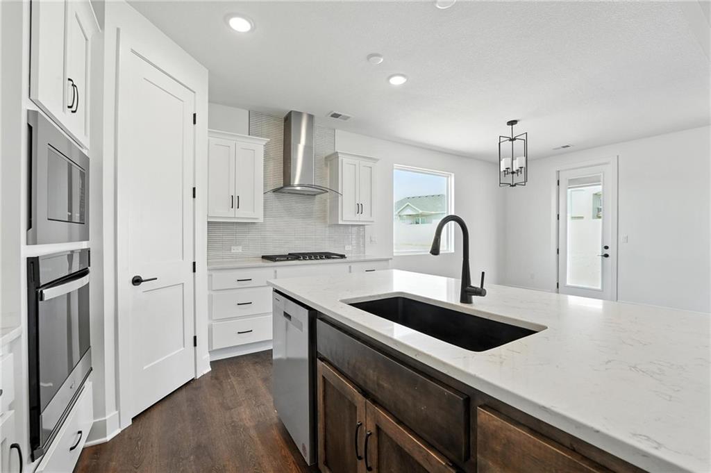 Listing Photo MLS #HMS2520912