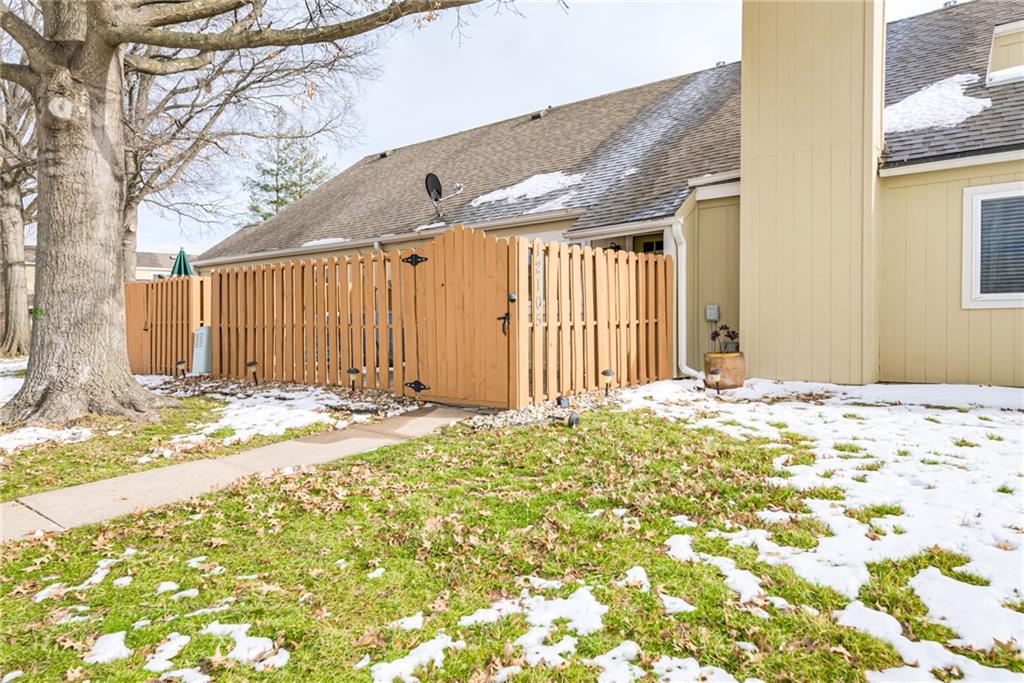 Listing Photo MLS #HMS2524714