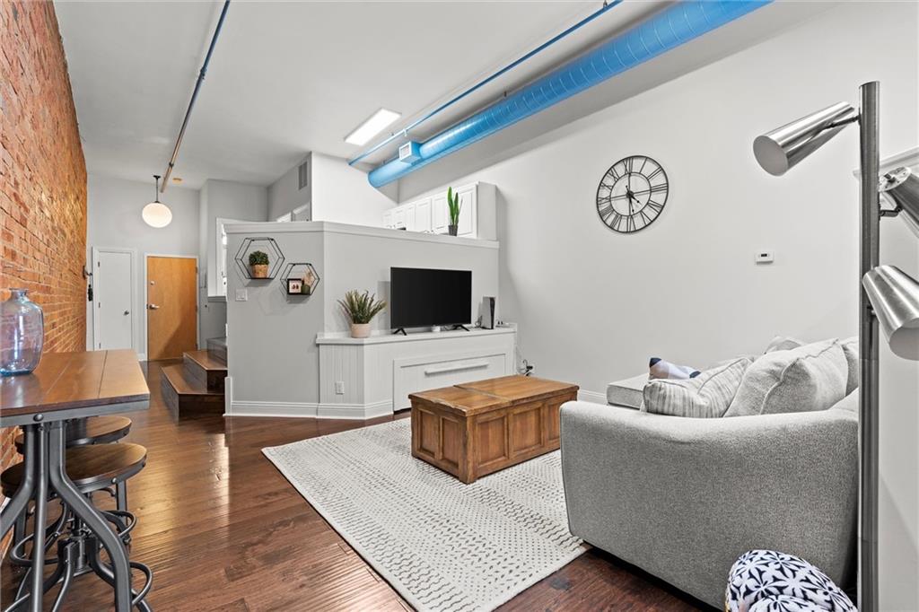 Listing Photo MLS #HMS2528369