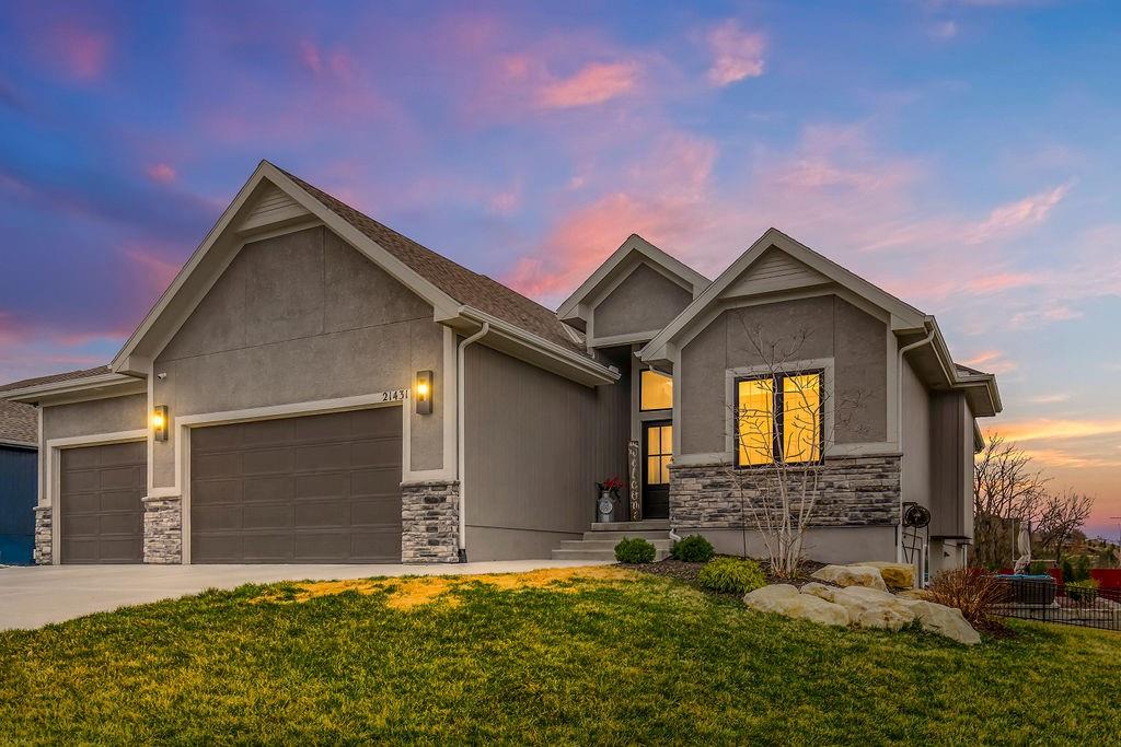 Listing Photo MLS #HMS2535385
