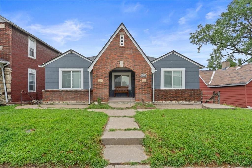 Listing Photo MLS #HMS2536077