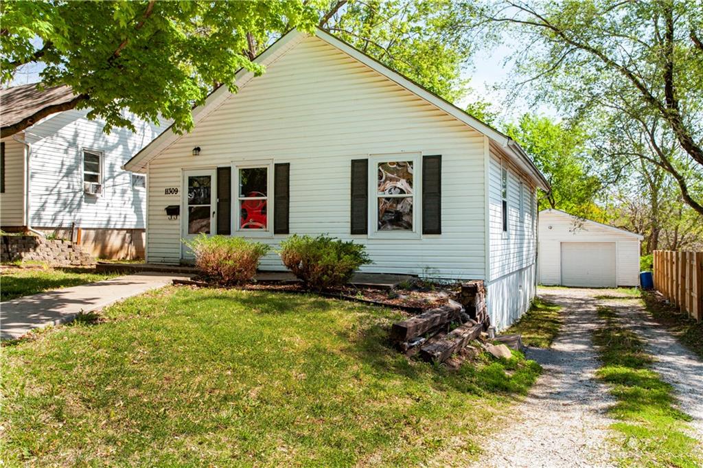 Listing Photo MLS #HMS2538080