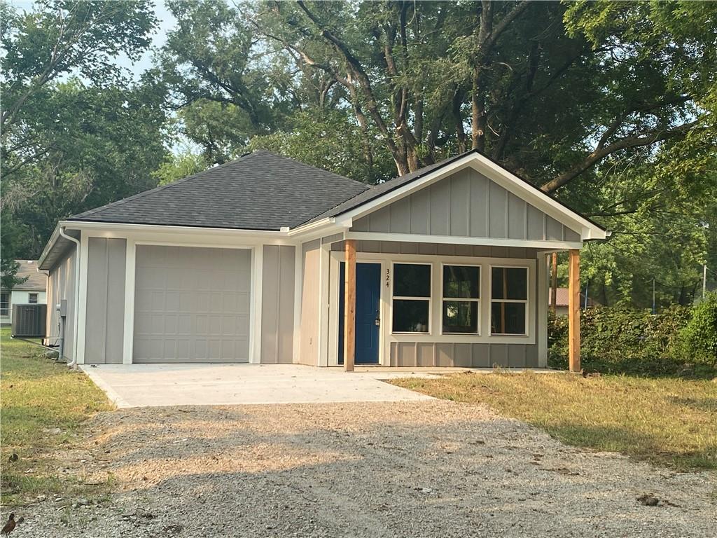 Listing Photo MLS #HMS2538942