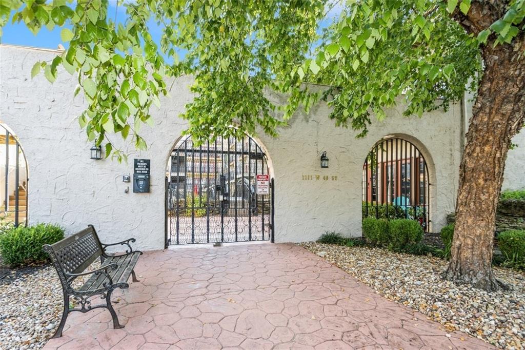 Listing Photo MLS #HMS2539421