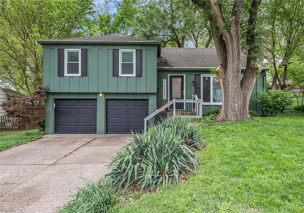 Listing Photo MLS #HMS2541171