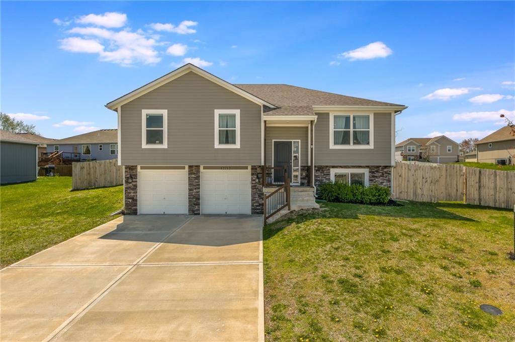 Listing Photo MLS #HMS2541418