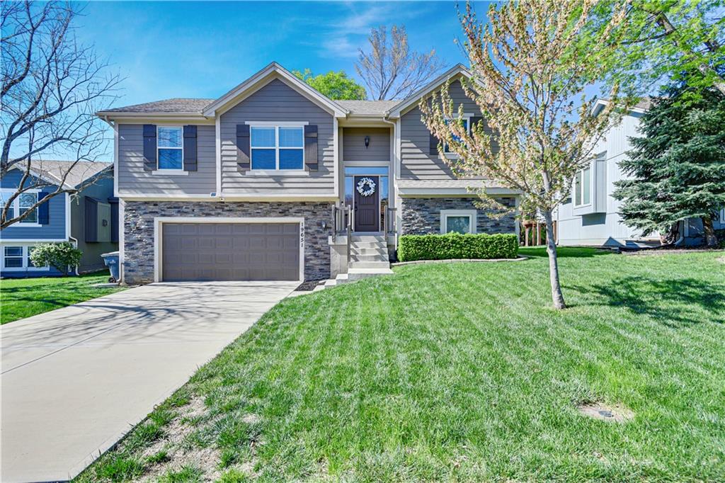 Listing Photo MLS #HMS2543457