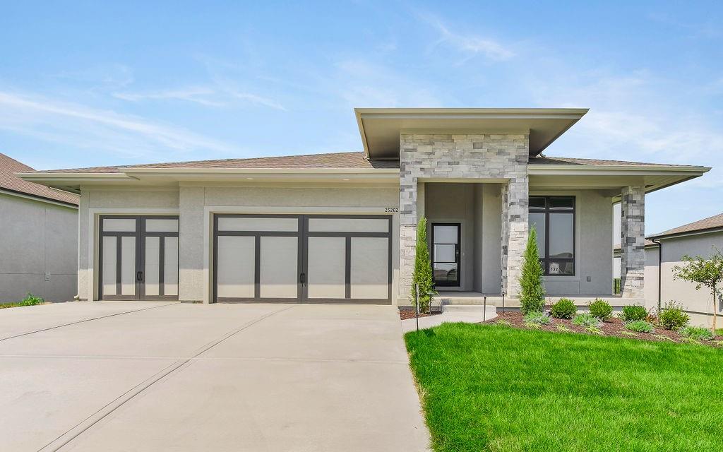 Listing Photo MLS #HMS2543701