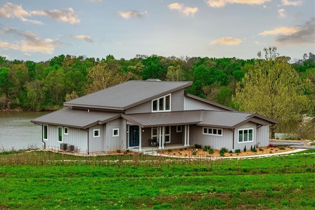 Listing Photo MLS #HMS2543824