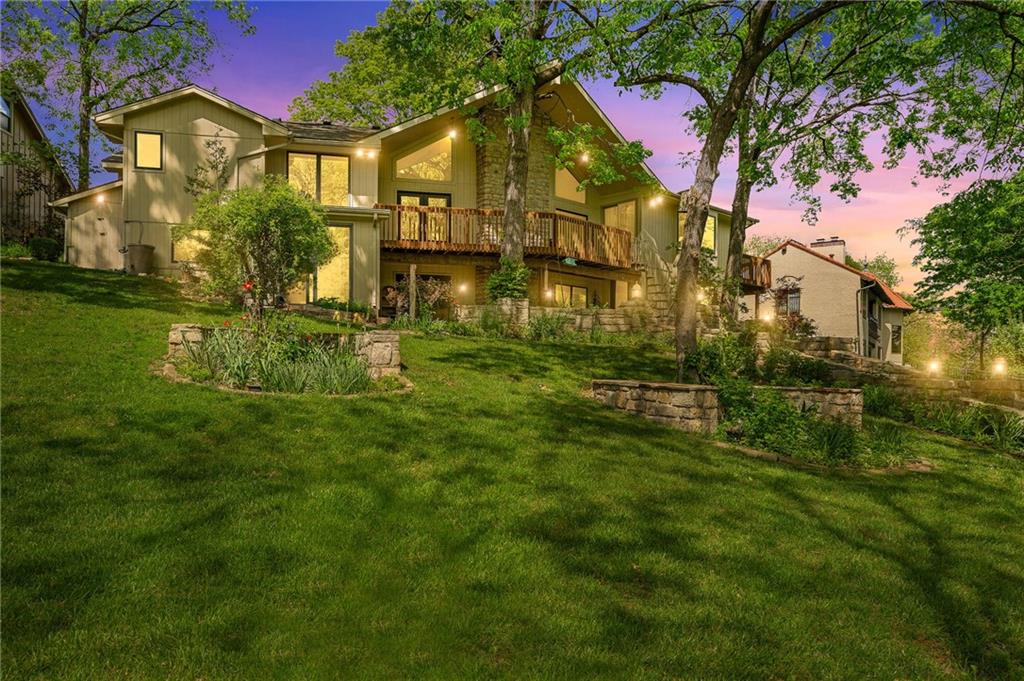Listing Photo MLS #HMS2544377