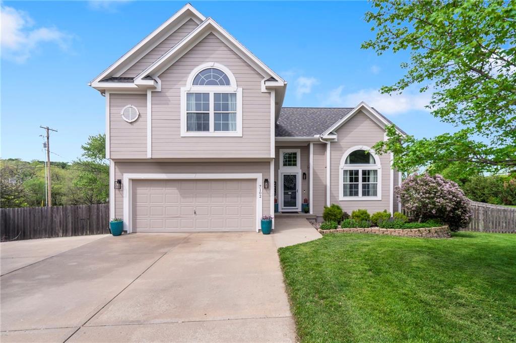 Listing Photo MLS #HMS2545018