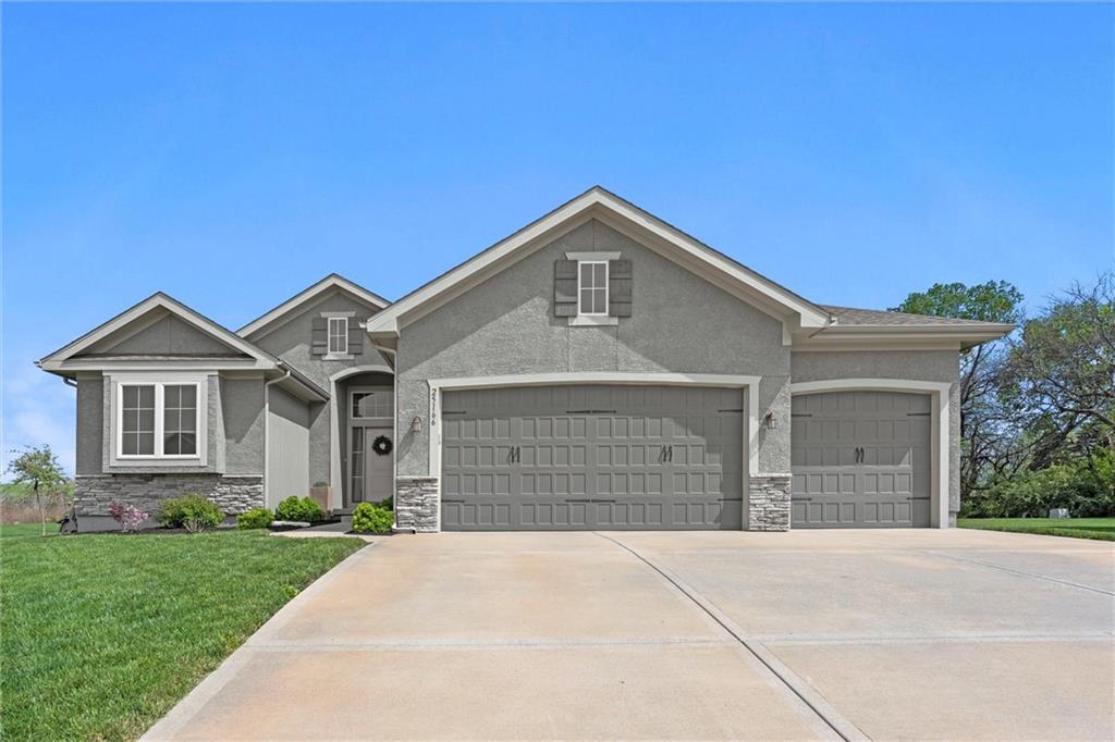 Listing Photo MLS #HMS2545115
