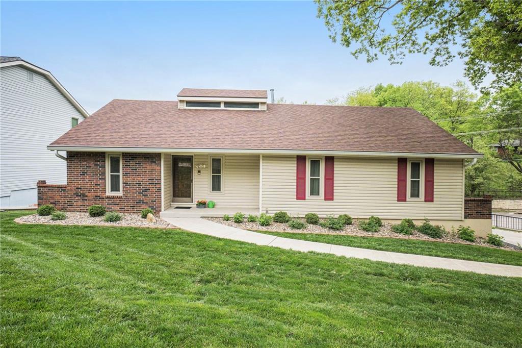 Listing Photo MLS #HMS2545829