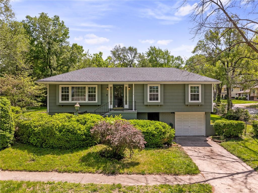 Listing Photo MLS #HMS2545901