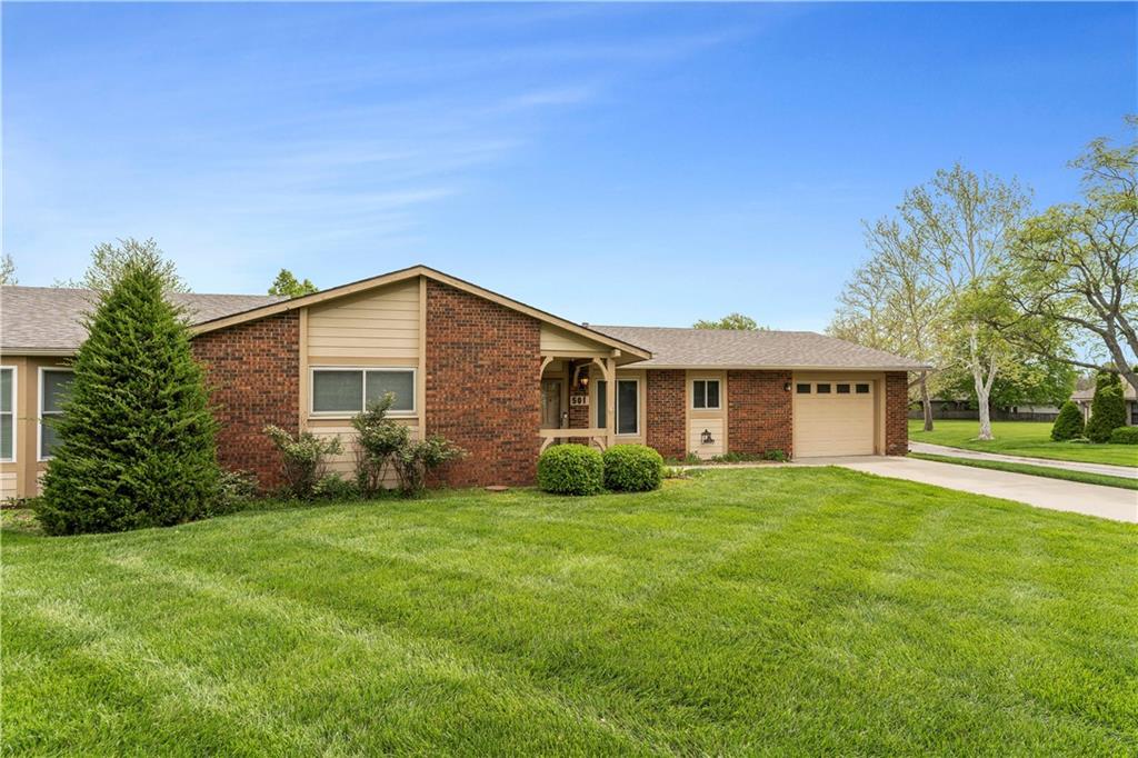 Listing Photo MLS #HMS2545915