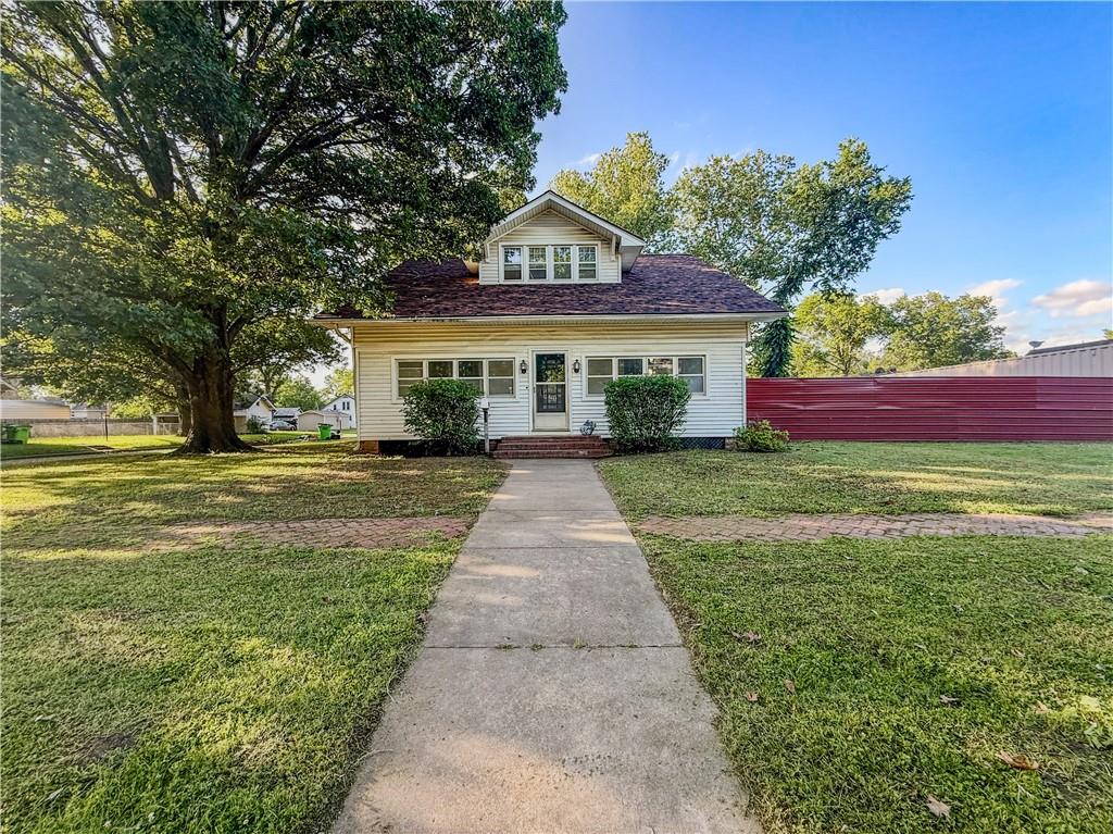 Listing Photo MLS #HMS2545982
