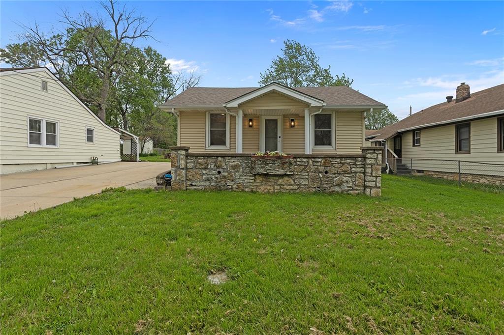 Listing Photo MLS #HMS2546385
