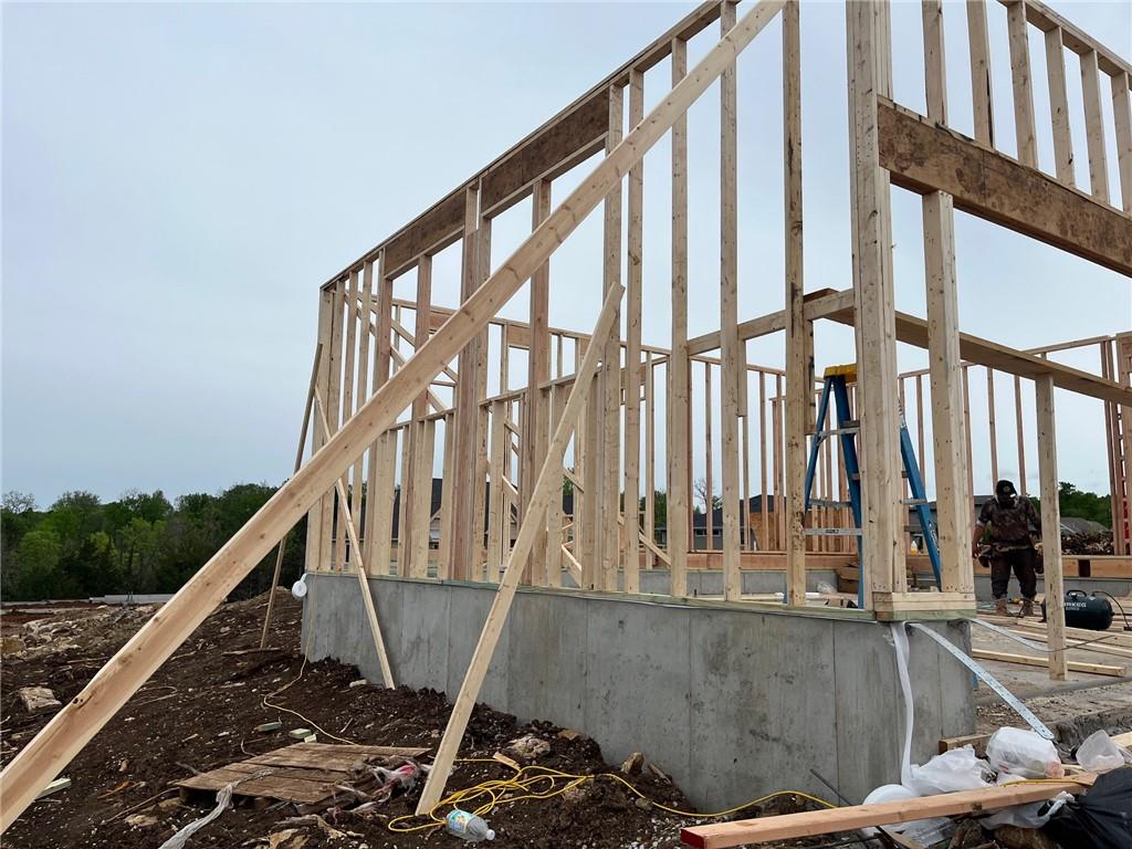 Listing Photo MLS #HMS2546759