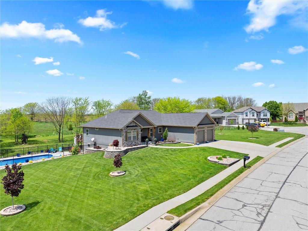 Listing Photo MLS #HMS2546771