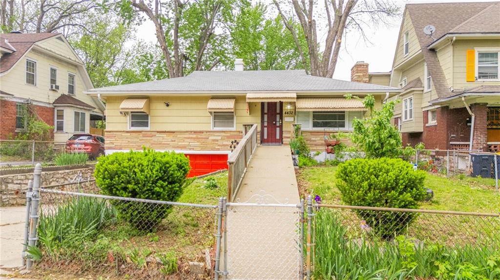 Listing Photo MLS #HMS2546789