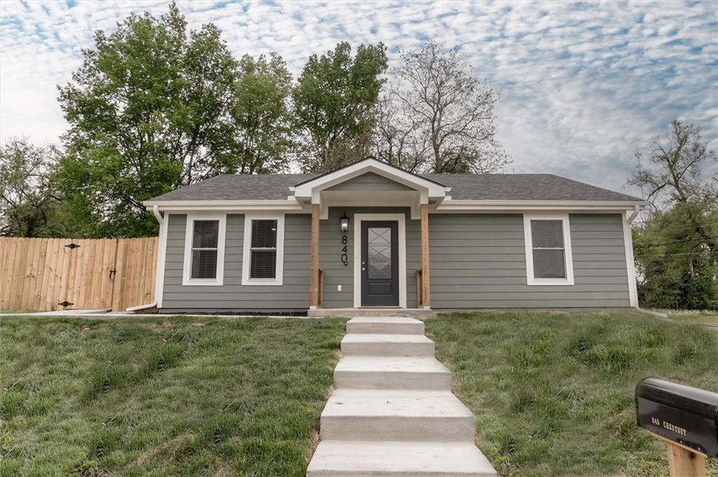 Listing Photo MLS #HMS2546909