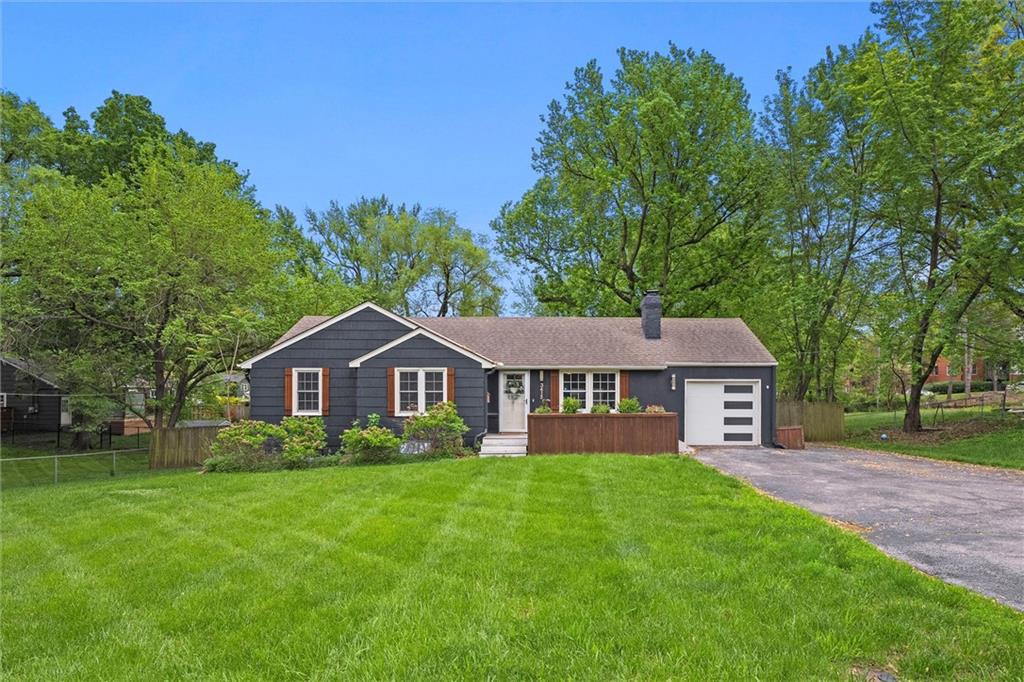 Listing Photo MLS #HMS2546973