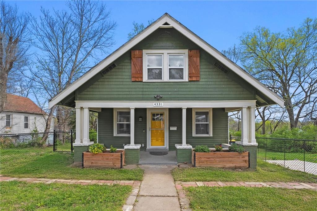 Listing Photo MLS #HMS2547016
