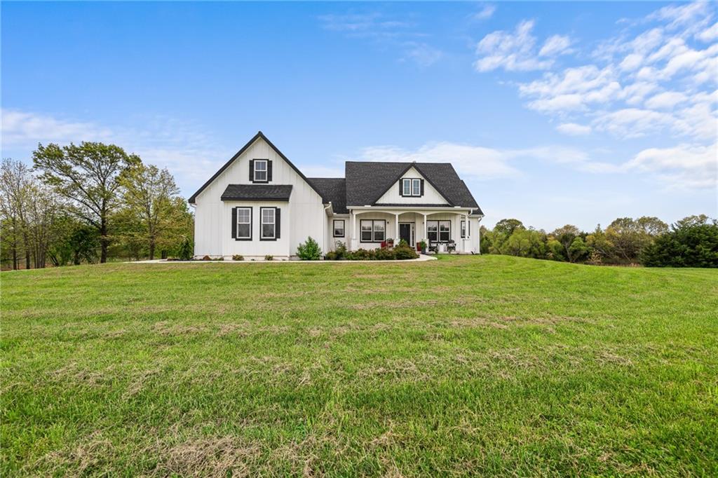 Listing Photo MLS #HMS2547164