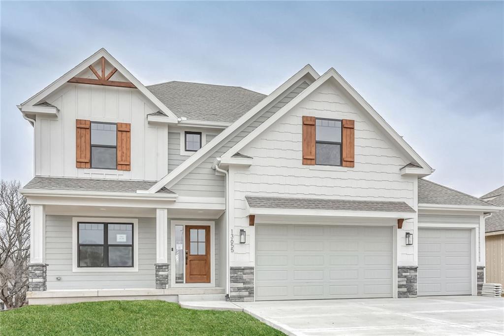 Listing Photo MLS #HMS2547358