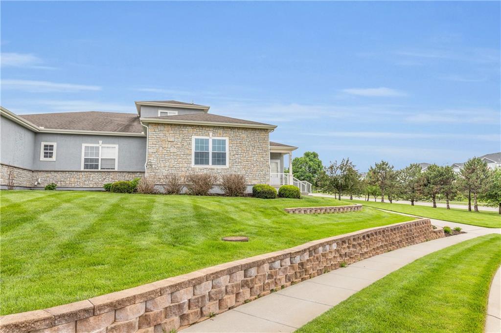 Listing Photo MLS #HMS2548052