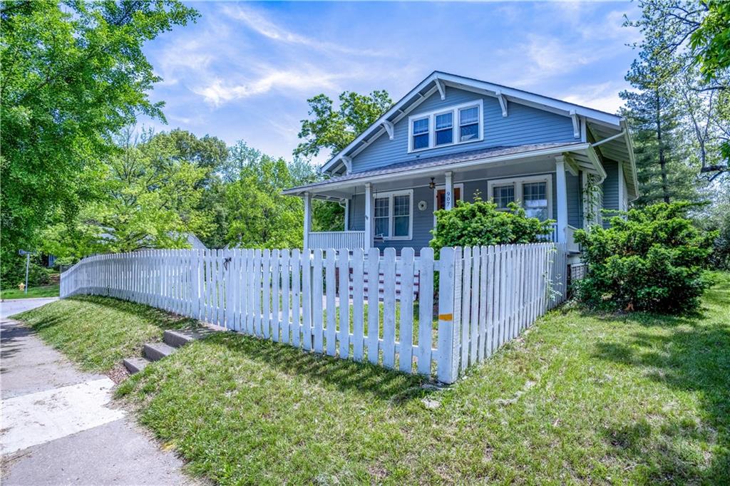Listing Photo MLS #HMS2549506