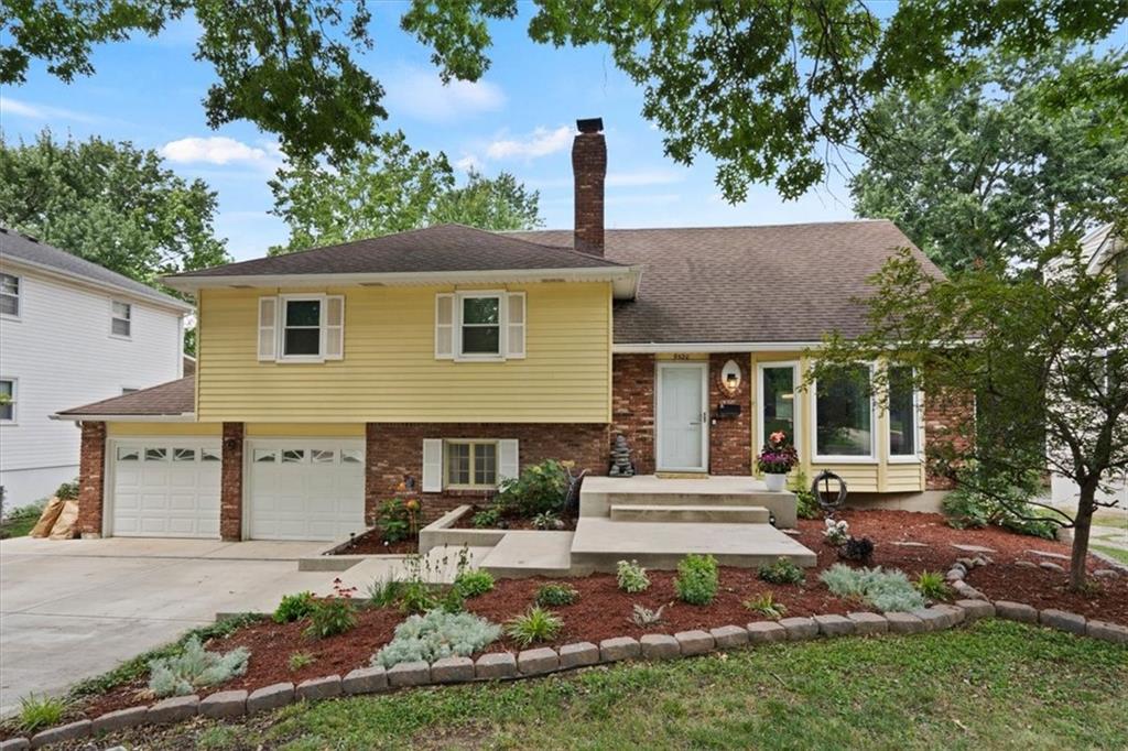 Listing Photo MLS #HMS2550751