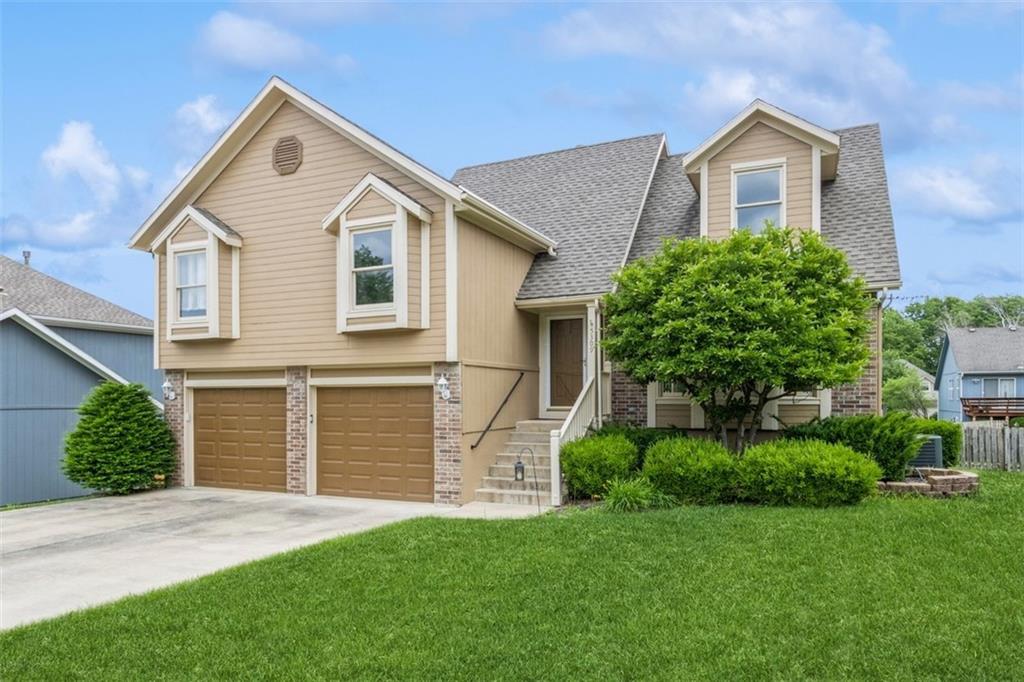 Listing Photo MLS #HMS2552399