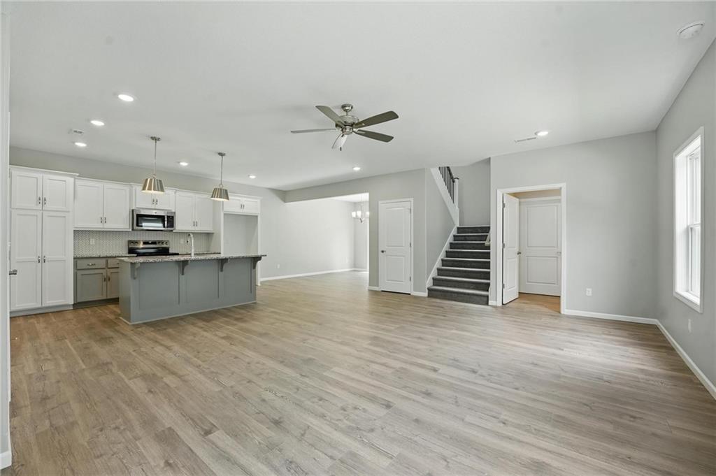 Listing Photo MLS #HMS2553129
