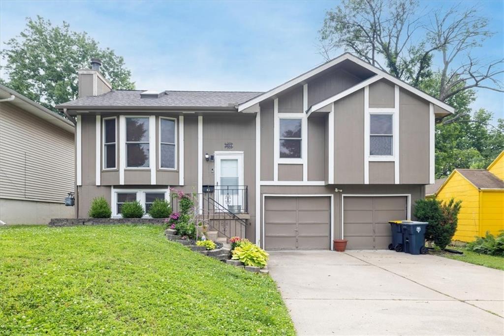 Listing Photo MLS #HMS2553177