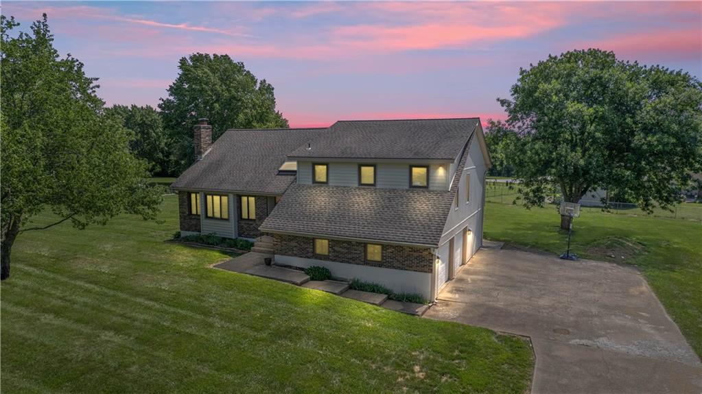 Listing Photo MLS #HMS2555361