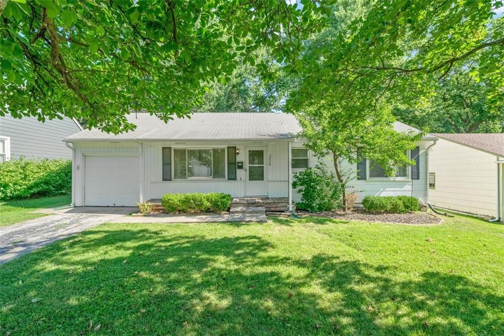 Listing Photo MLS #HMS2556478