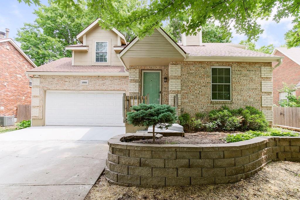 Listing Photo MLS #HMS2556573