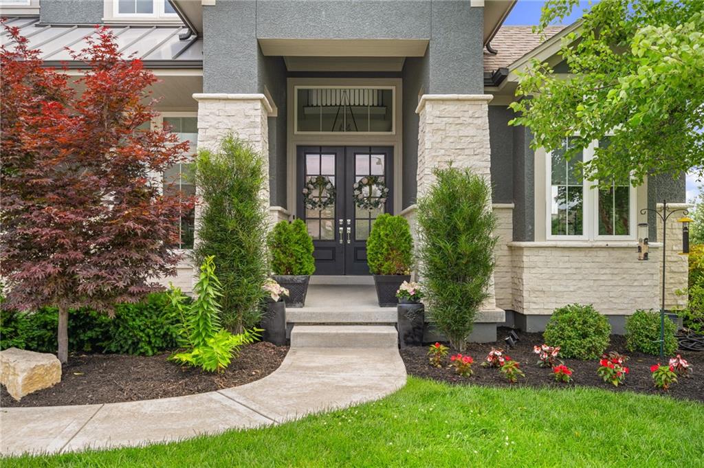 Listing Photo MLS #HMS2557016