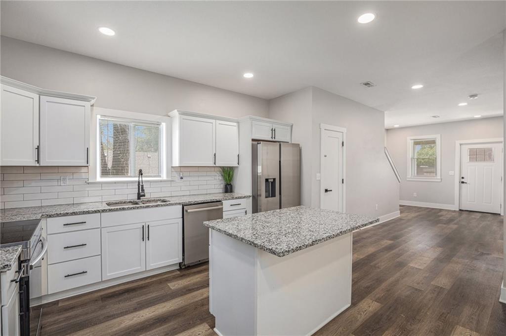 Listing Photo MLS #HMS2557187