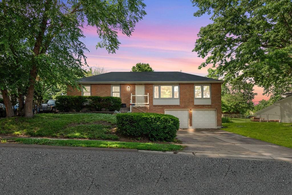 Listing Photo MLS #HMS2557676