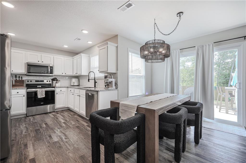 Listing Photo MLS #HMS2557748