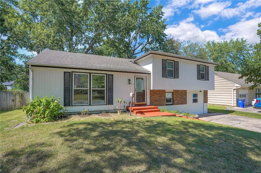 Listing Photo MLS #HMS2557791