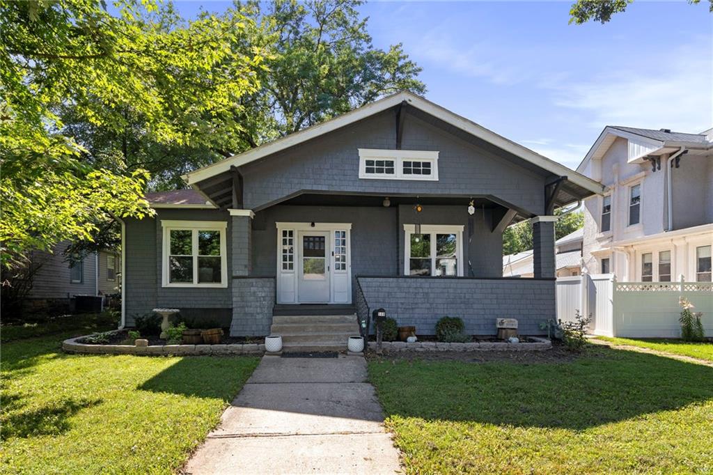 Listing Photo MLS #HMS2557819