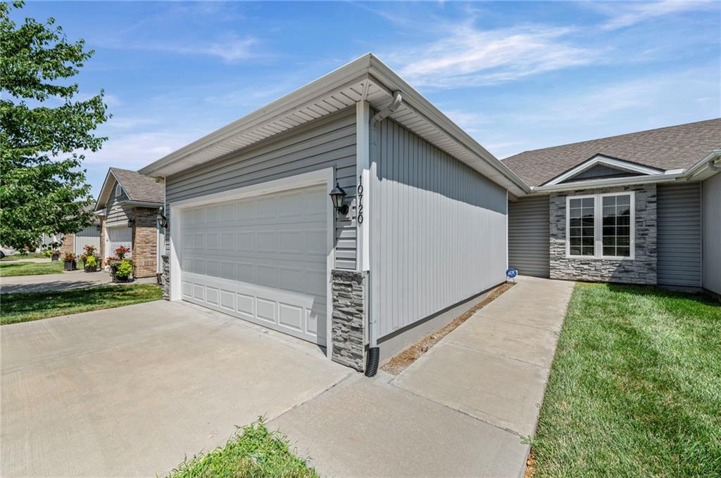 Listing Photo MLS #HMS2557895