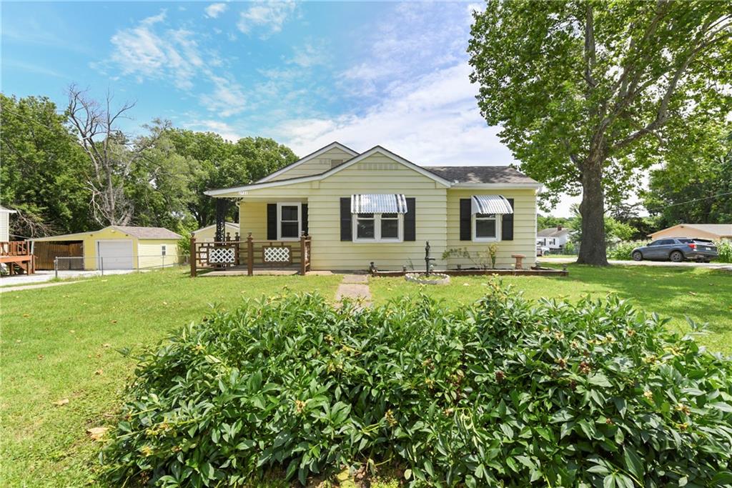 Listing Photo MLS #HMS2559525