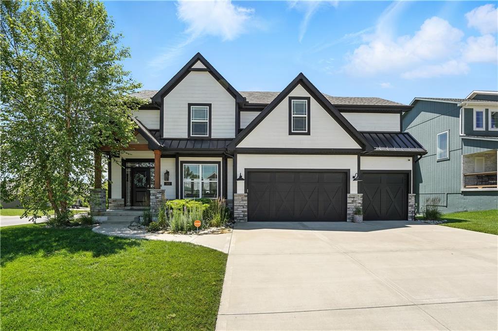 Listing Photo MLS #HMS2559571