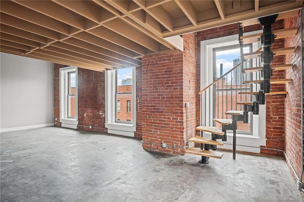 Listing Photo MLS #HMS2559894