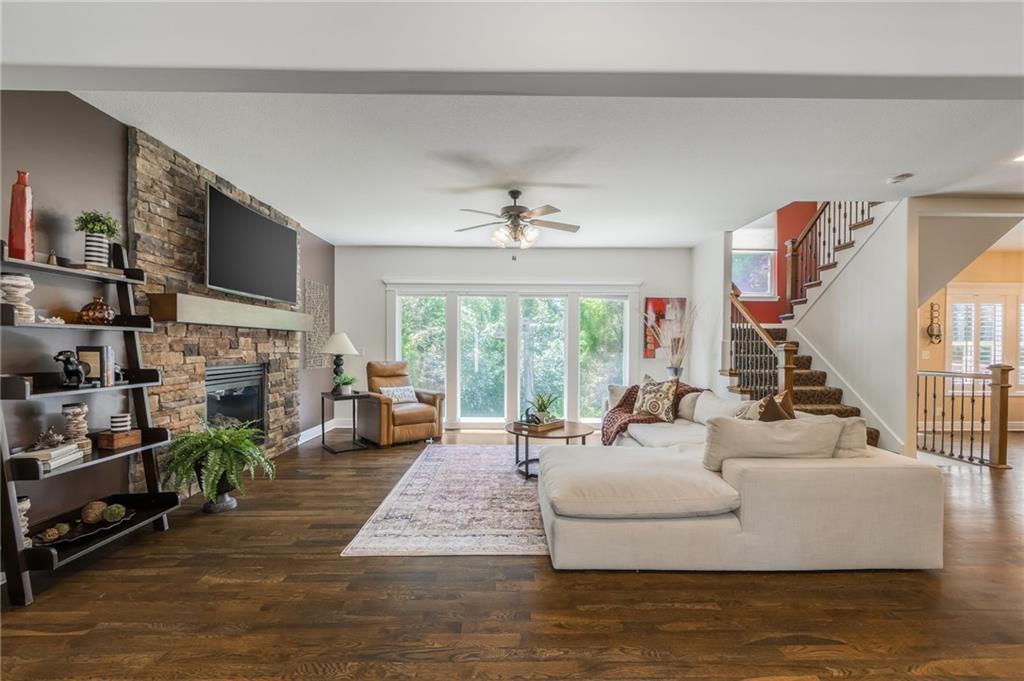 Listing Photo MLS #HMS2559988